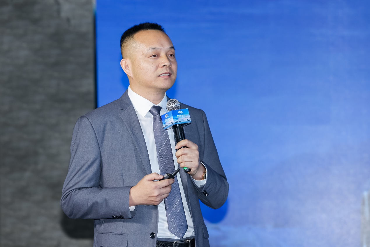 助力客户“跑赢每一度”宇通重卡长续航牵引车全系发布(图3)