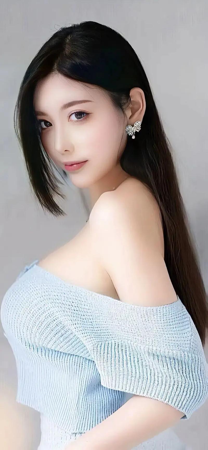 九游体育科技：坐地铁车被挤到高c